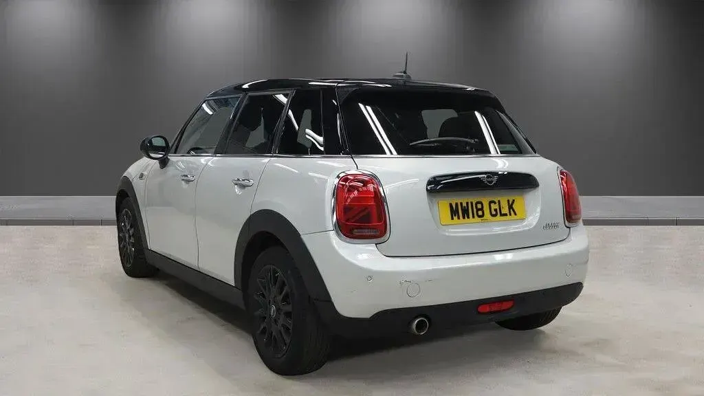 Used Mini Cooper Hatch 136 HP (100 kW) 2018 Silver Hatchback