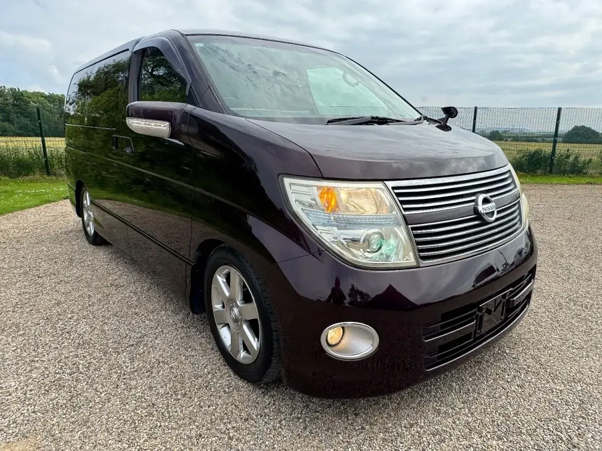 Used Nissan Elgrand 2009 Purple MPV