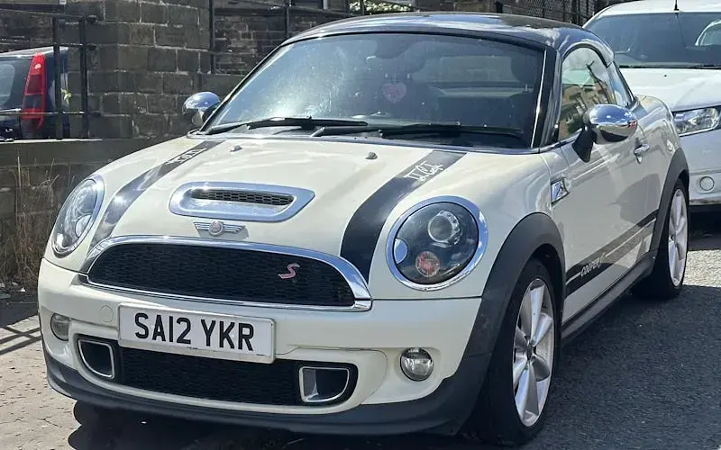 Used Mini Cooper S Coupé 143 HP (105 kW) 2015 White Coupe