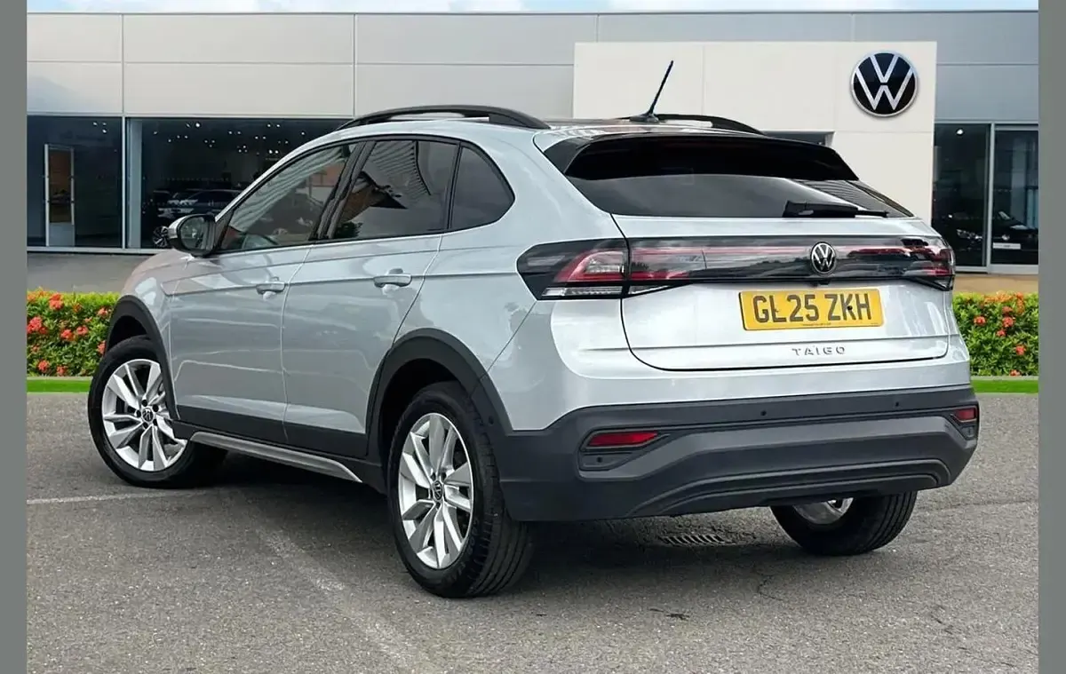 Used VW Taigo Match 115 HP (84 kW) 2025 Silver SUV