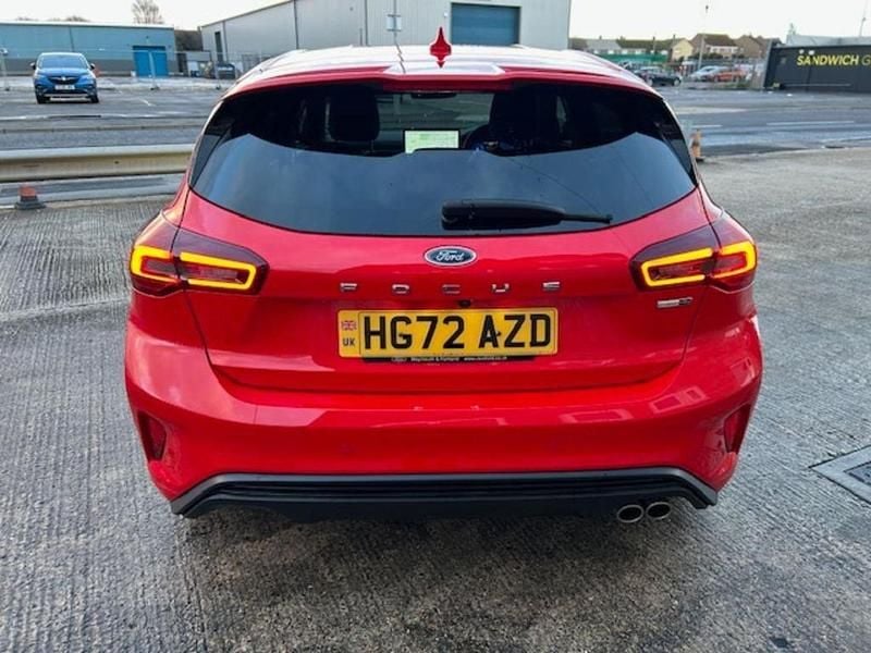 Used Ford Focus ST-Line 155 HP (114 kW) 2022 Race red (standard colour) Hatchback