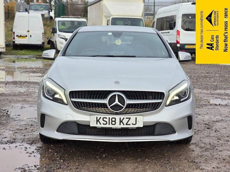 Used Mercedes A180 Sport Edition 122 HP (89 kW) 2018 Silver Hatchback