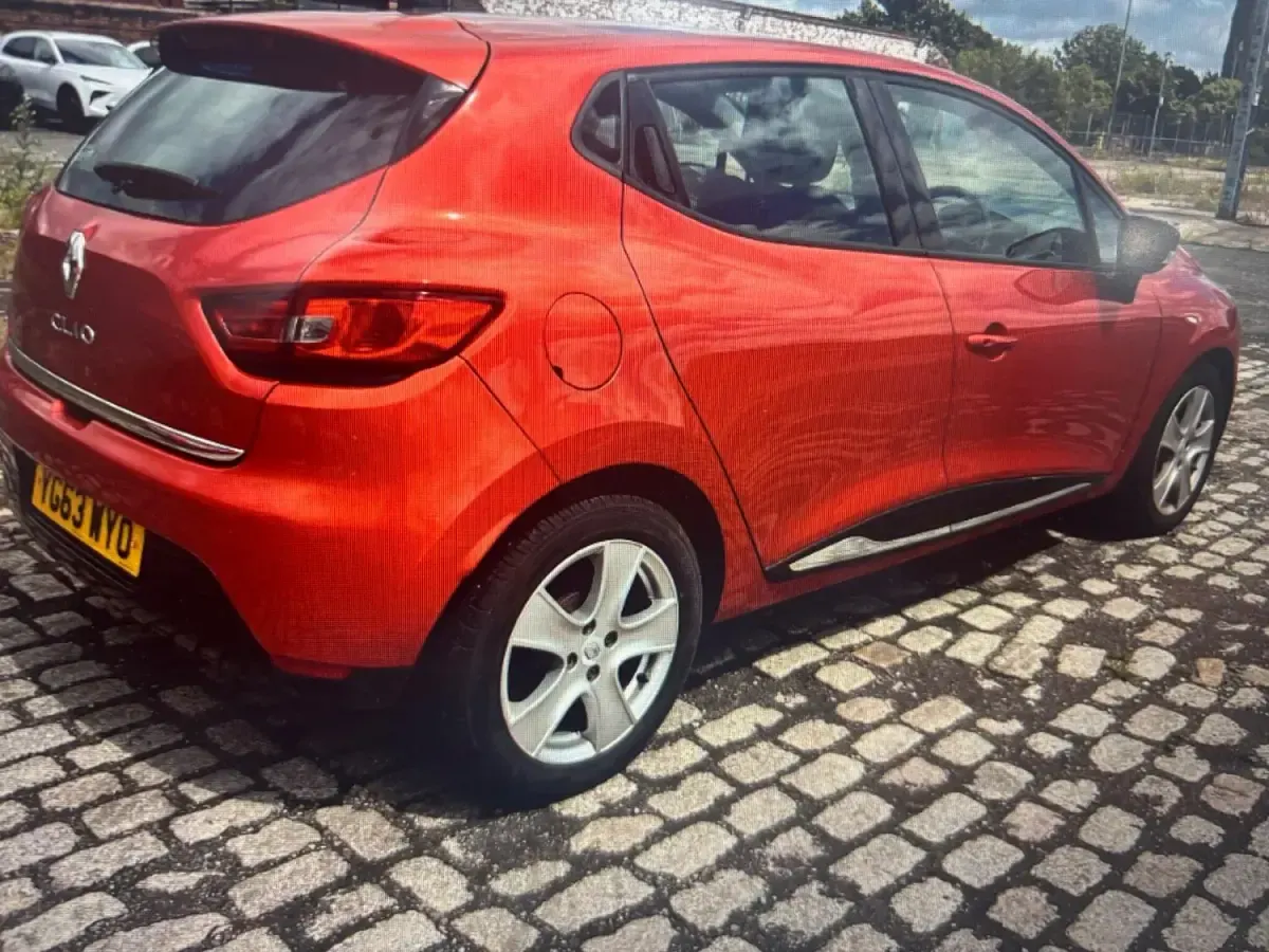 Used Renault Clio Dynamique 75 HP (55 kW) 2013 Red Hatchback