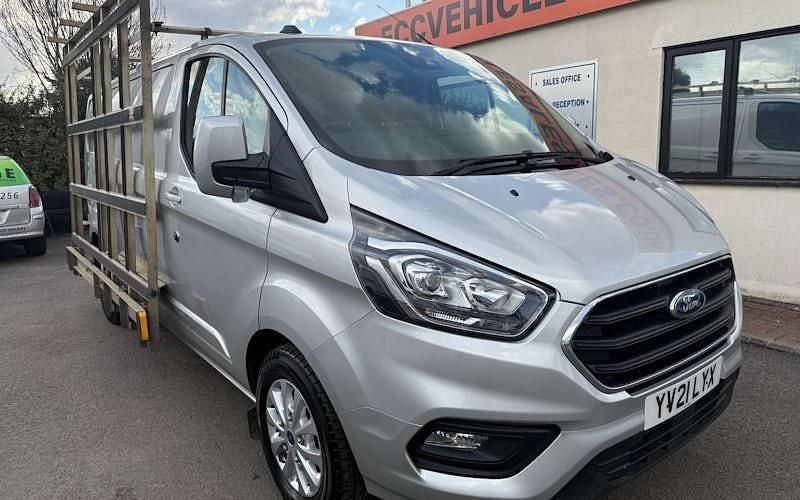Begagnad Ford Transit Custom Limited 131 HK (96 kW) 2023 Van