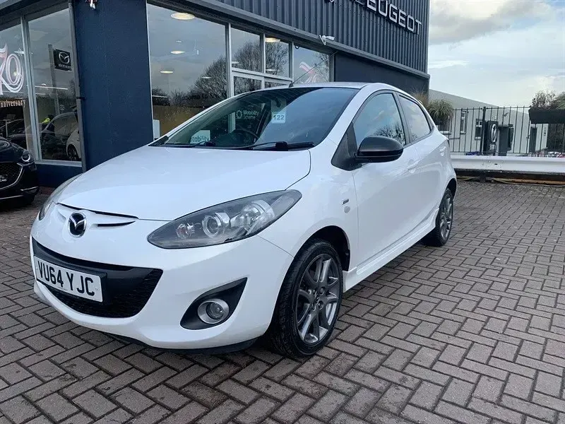 Gebraucht Mazda 2 Edition 84 PS (61 kW) 2014 Weiß Kleinwagen