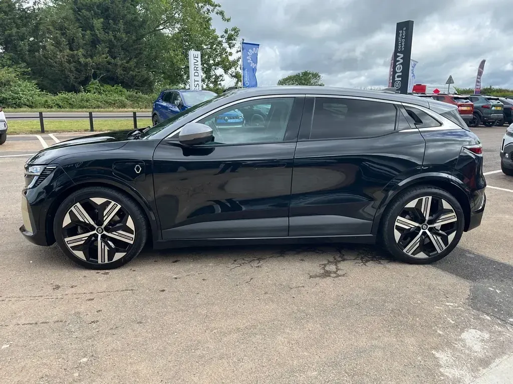 Used Renault Megane E-Tech 60 kW (82 HP) 2023 Hatchback