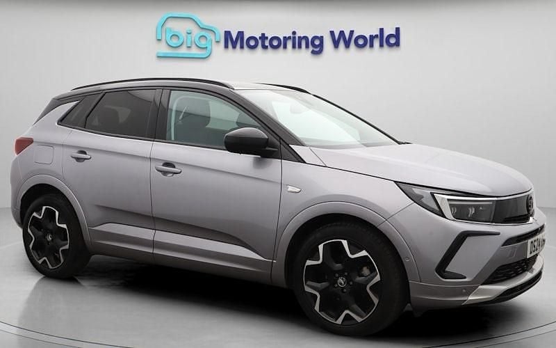 Used 2024 Vauxhall Grandland X Ultimate SUV | £19,000 (Good price) - Image 1/4