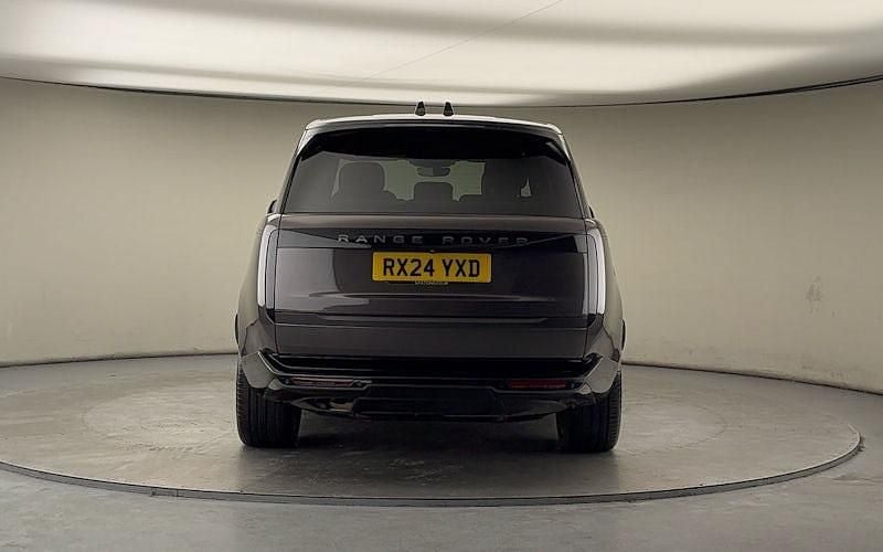 Used Land Rover Range Rover SE 300 HP (220 kW) 2024 Charente grey SUV