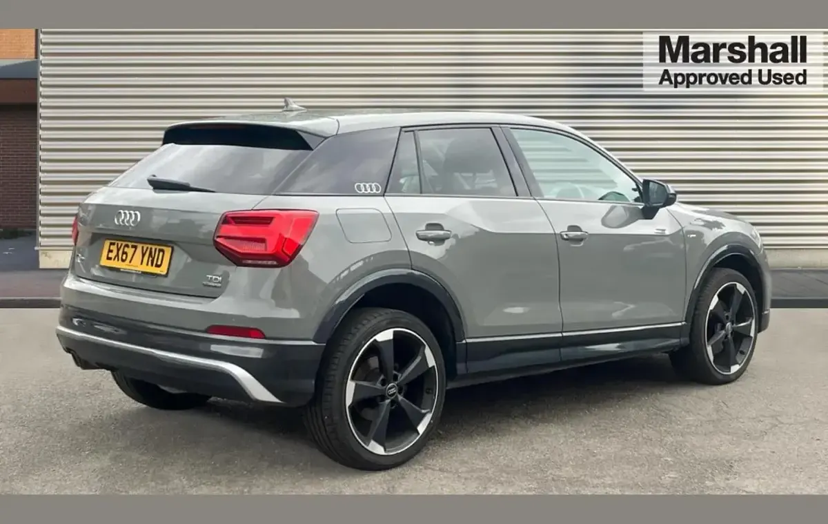 Used Audi Q2 Advanced Plus 150 HP (110 kW) 2017 Grey SUV