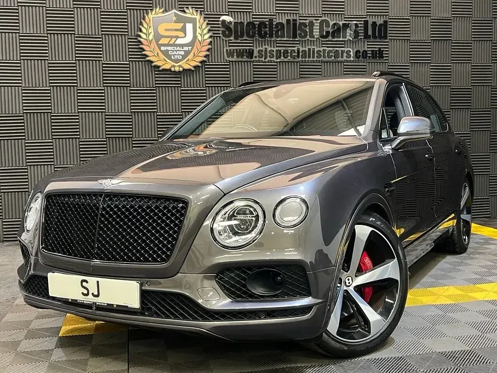 Used Bentley Bentayga 550 HP (404 kW) 2019 Grey SUV