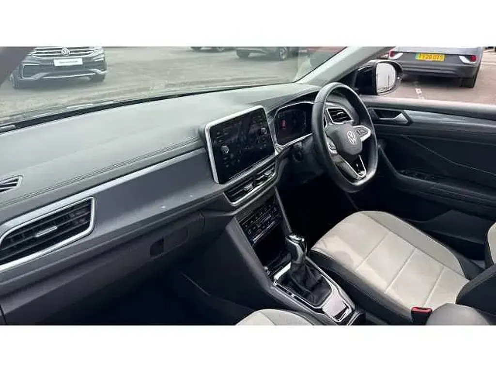 Used VW T-Roc Style 150 HP (110 kW) 2023 Black SUV
