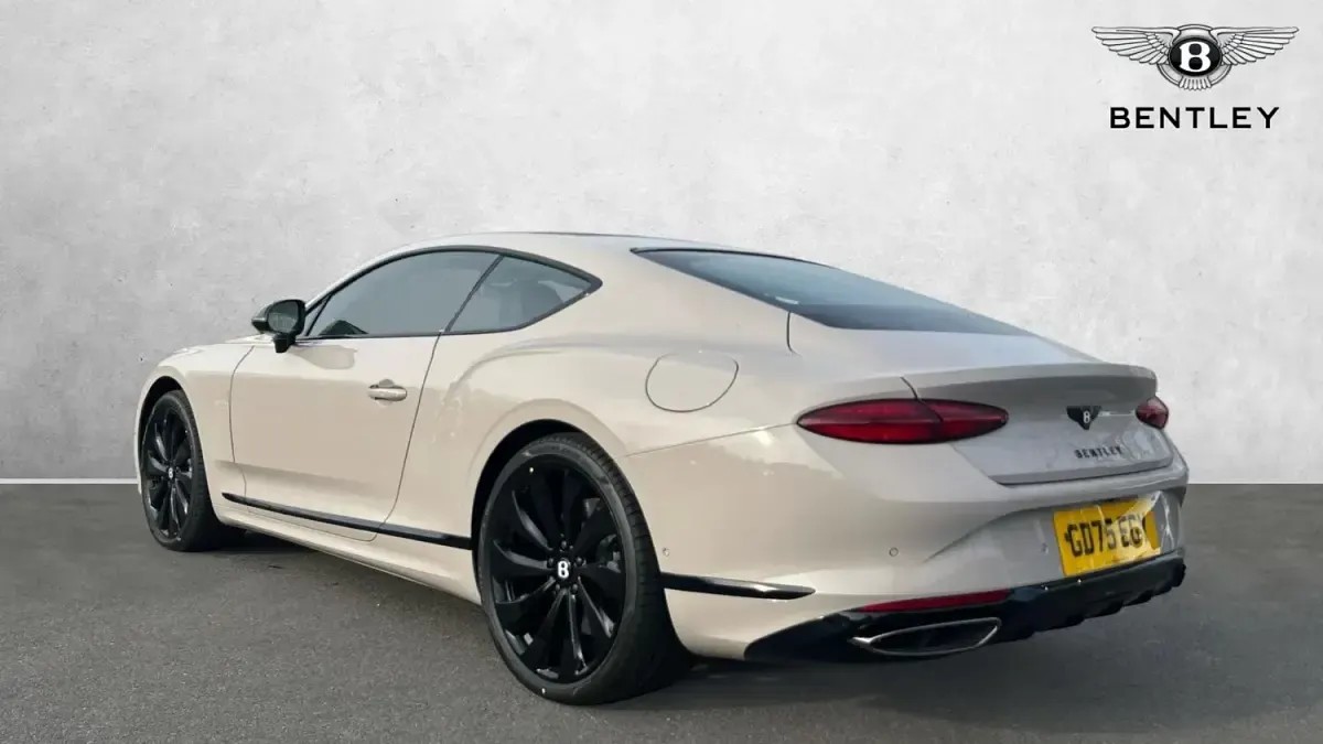 Begagnad Bentley Continental 680 HK (500 kW) 2026 Grå Sportkupé
