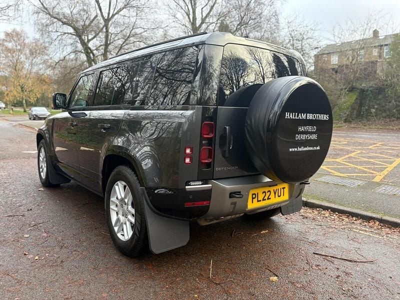 Used Land Rover Defender Dynamic 250 HP (183 kW) 2022 Carpathian grey Estate
