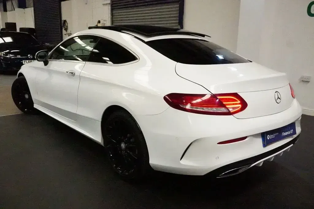Used Mercedes C250 AMG line 204 HP (150 kW) 2016 White Coupe