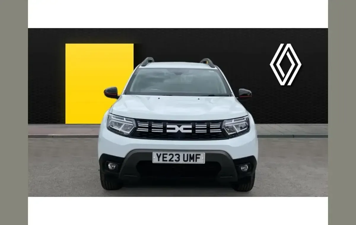 Used Dacia Duster Extreme 150 HP (110 kW) 2023 White SUV