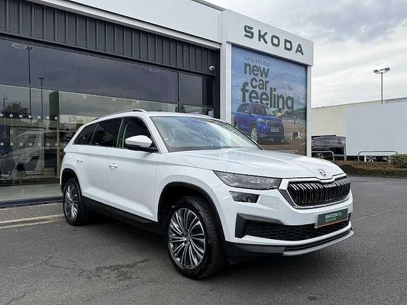 Moon white metallic Used 2023 Skoda Kodiaq SE L Executive SUV | £26,995 (Fair price) - Image 1/4