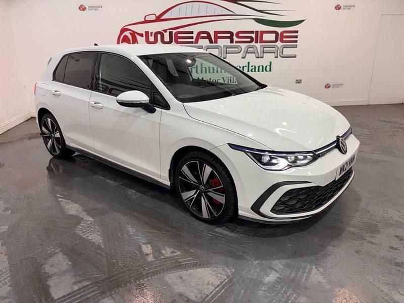 White Used 2021 VW Golf VII GTE Hatchback | £16,999 (Fair price) - Image 1/4