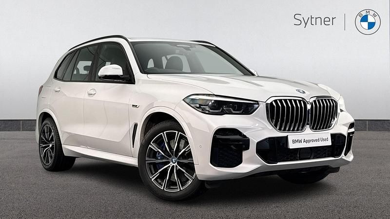 White Used 2022 BMW X5 M Sport SUV | £43,750 (Super price) - Image 1/4