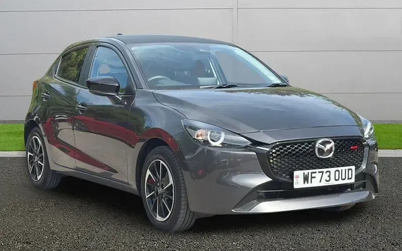 Używany Mazda 2 Homura-Aka 90 KM (66 kW) 2024 Hatchback