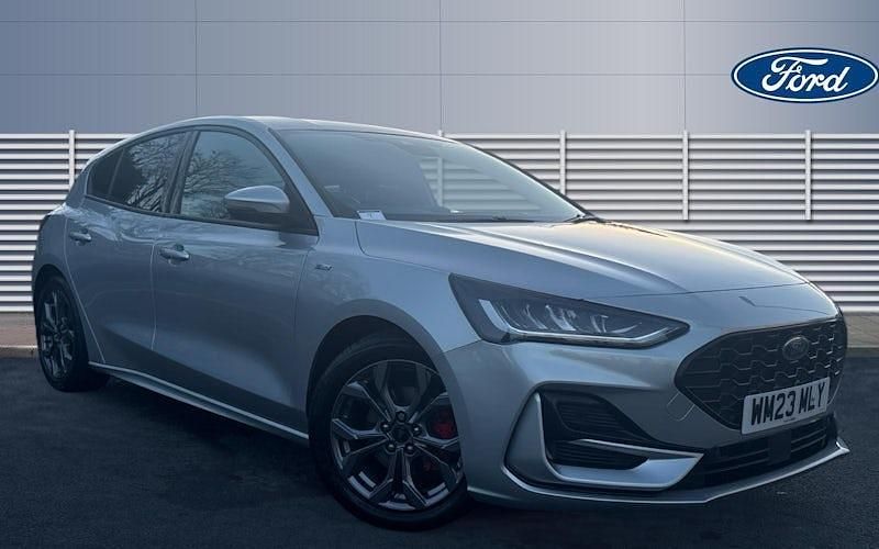 Used Ford Focus ST-Line 125 HP (91 kW) 2023 Silver Hatchback