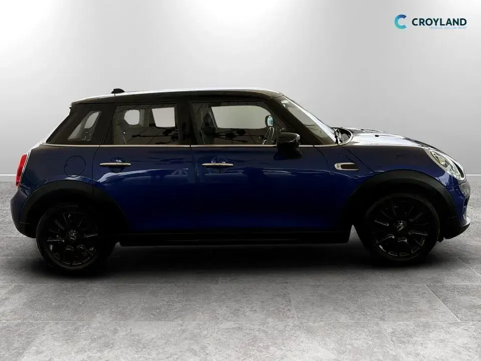 Used Mini Cooper Classic 136 HP (100 kW) 2020 Blue Hatchback