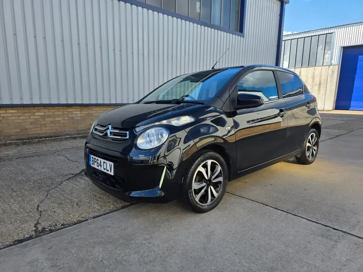 Usado Citroën C1 Flair 82 CV (60 kW) 2015 Negro Utilitario