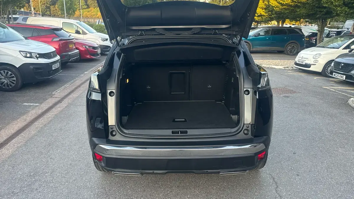 Used Peugeot 3008 Premium 131 HP (96 kW) 2022 Black SUV