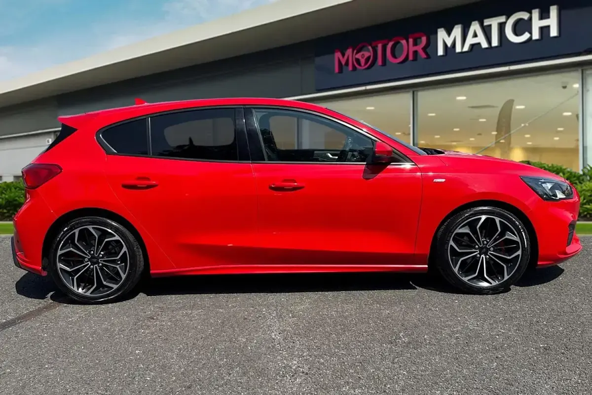 Used Ford Focus ST-Line X 2018 Red Hatchback