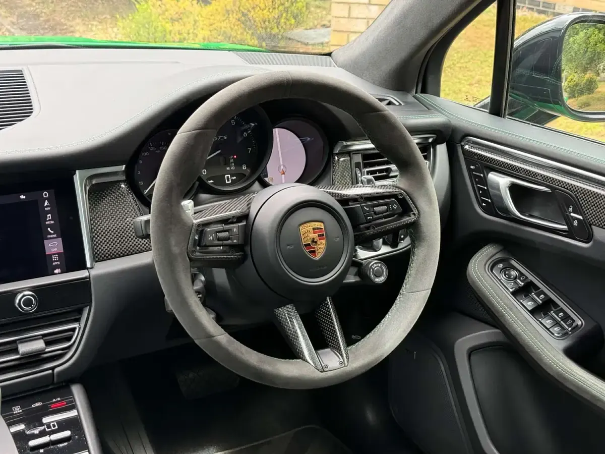 Used Porsche Macan GTS 440 HP (323 kW) 2022 Green SUV