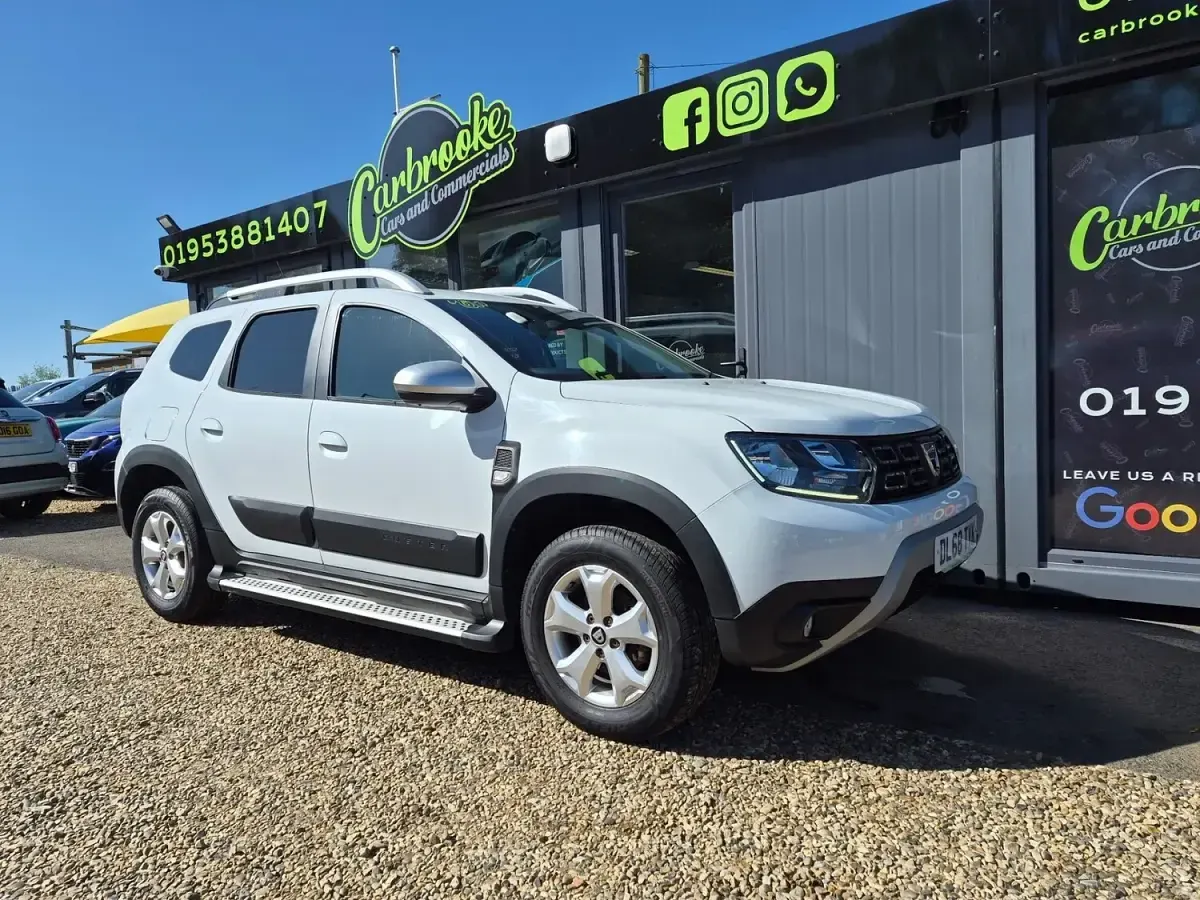 Used Dacia Duster Comfort 115 HP (84 kW) 2018 White SUV