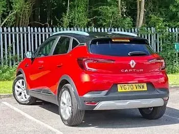 Used Renault Captur Iconic 100 HP (73 kW) 2020 Red SUV