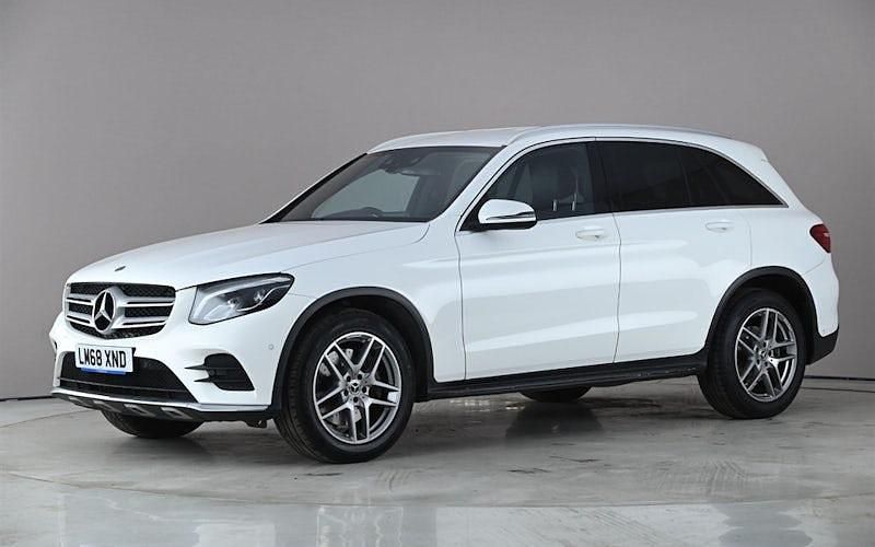 Usado Mercedes GLC250 AMG line 211 HP (155 kW) 2018 Branco Carrinha