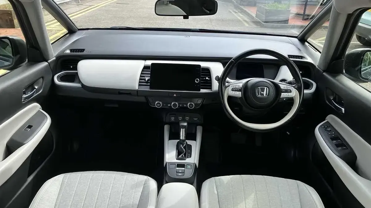 Second-hand Honda Jazz Hybrid 109 CP (80 kW) 2021 Gri Hatchback