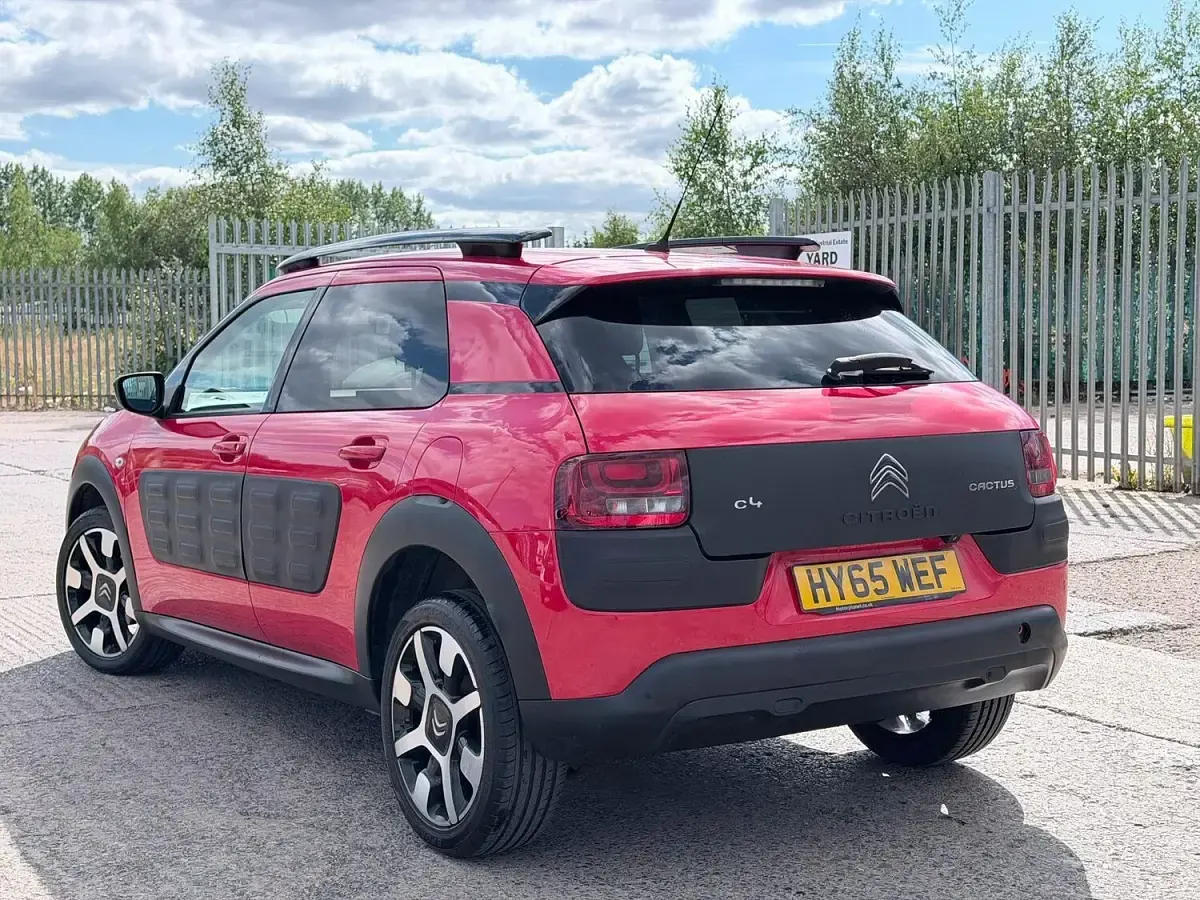 Used Citroën C4 Cactus Flair 2015 Red Hatchback