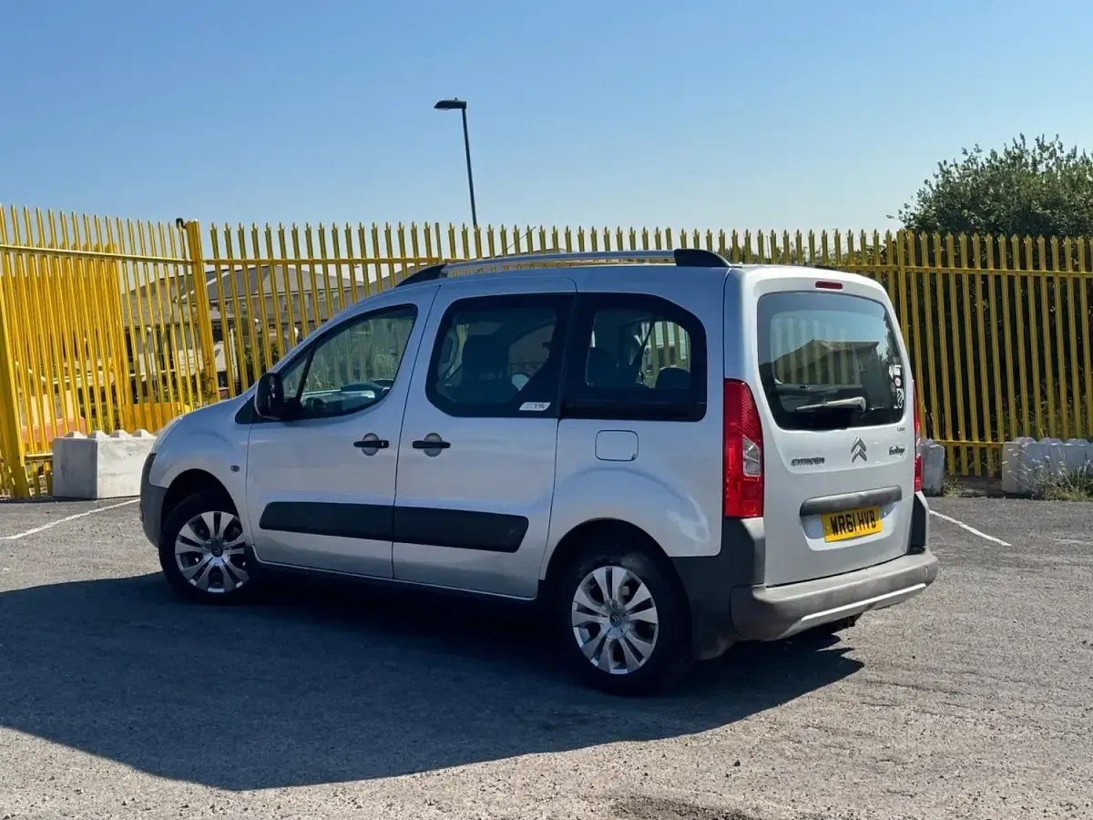 Used Citroën Berlingo XTR 110 HP (80 kW) 2011 Silver MPV