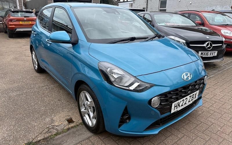 Used Hyundai i10 SE 84 HP (61 kW) 2022 Turquoise Hatchback