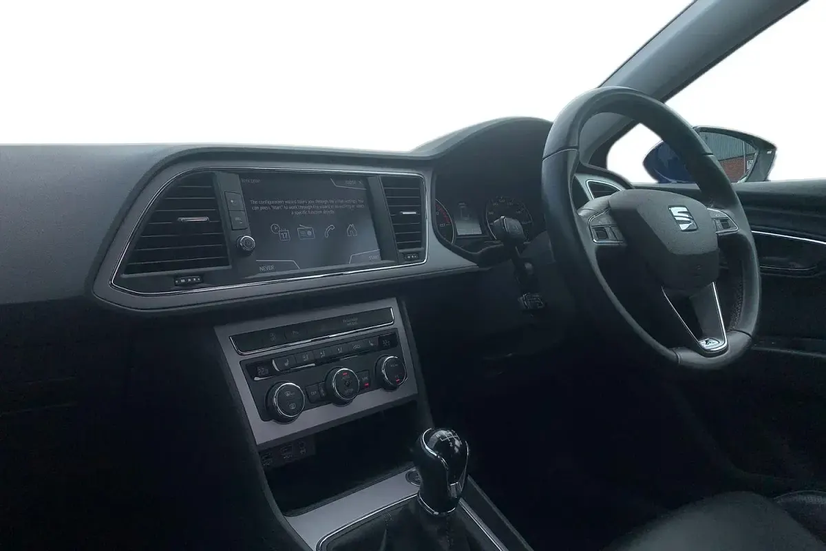Used Seat Leon XCELLENCE 150 HP (110 kW) 2019 Blue Hatchback