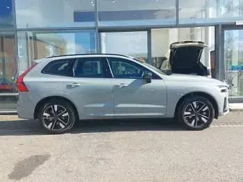 Used Volvo XC60 Plus 250 HP (183 kW) 2025 Grey SUV