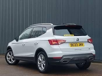 Used Seat Arona FR 110 HP (80 kW) 2023 White SUV