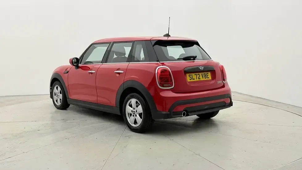 Used Mini Cooper Classic 134 HP (98 kW) 2022 Red Hatchback