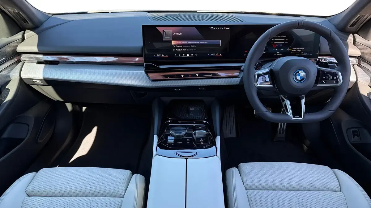 Used BMW 530e M Sport 295 HP (216 kW) 2026 Blue