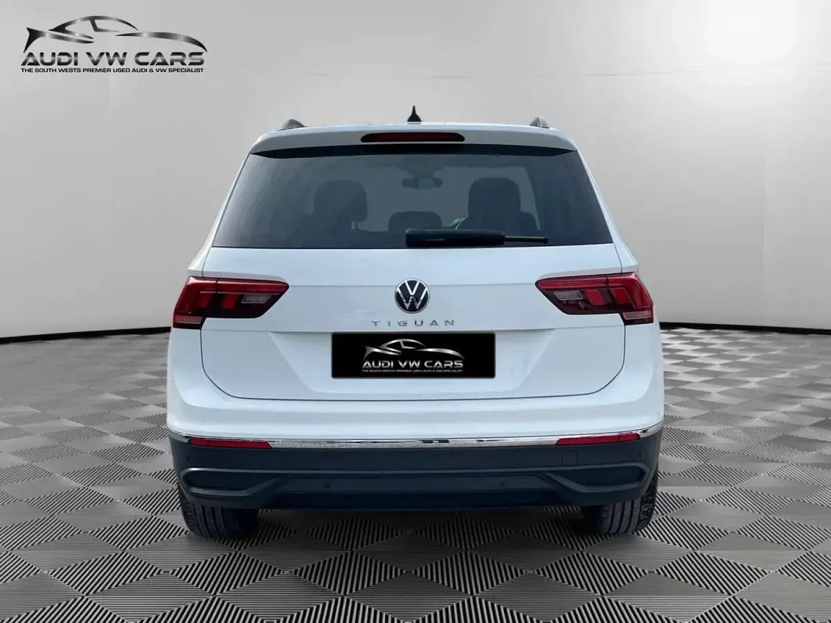 Used VW Tiguan Life 150 HP (110 kW) 2022 White SUV
