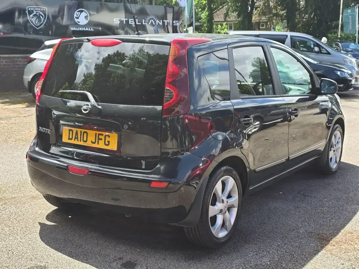 Used Nissan Note N-TEC 110 HP (80 kW) 2010 Black Hatchback