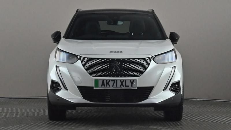 Used Peugeot 2008 Premium 100 kW (136 HP) 2022 White SUV