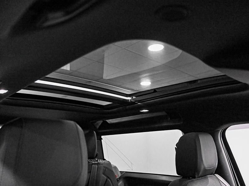 Used Land Rover Defender SE Dynamic 2022 Black Estate