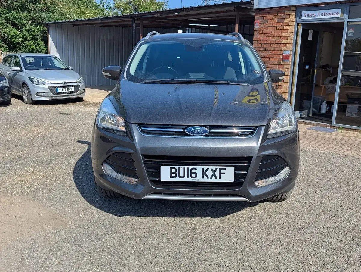 Used Ford Kuga Titanium 180 HP (132 kW) 2016 Grey SUV