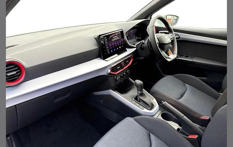 New Seat Arona FR 116 HP (85 kW) 2025 White SUV