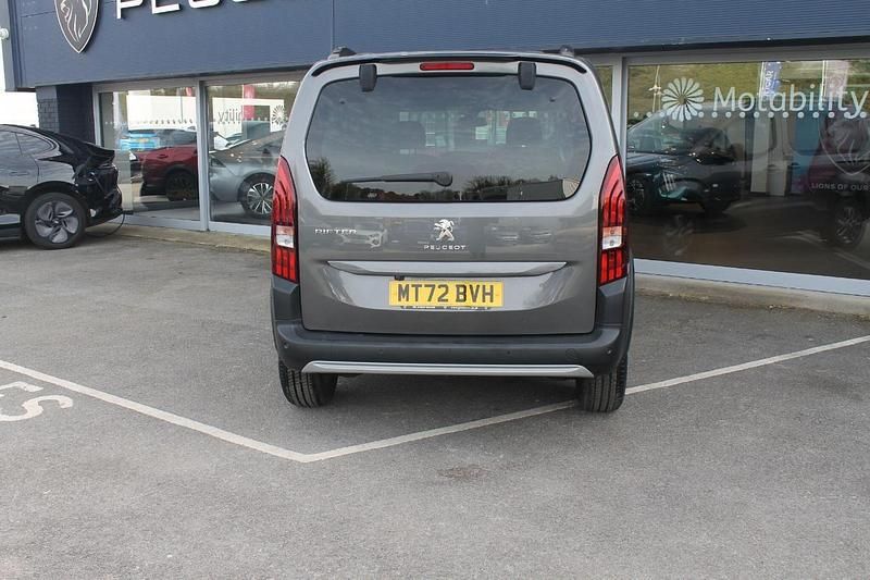Used Peugeot Rifter Allure Premium 130 HP (95 kW) 2022 Grey MPV