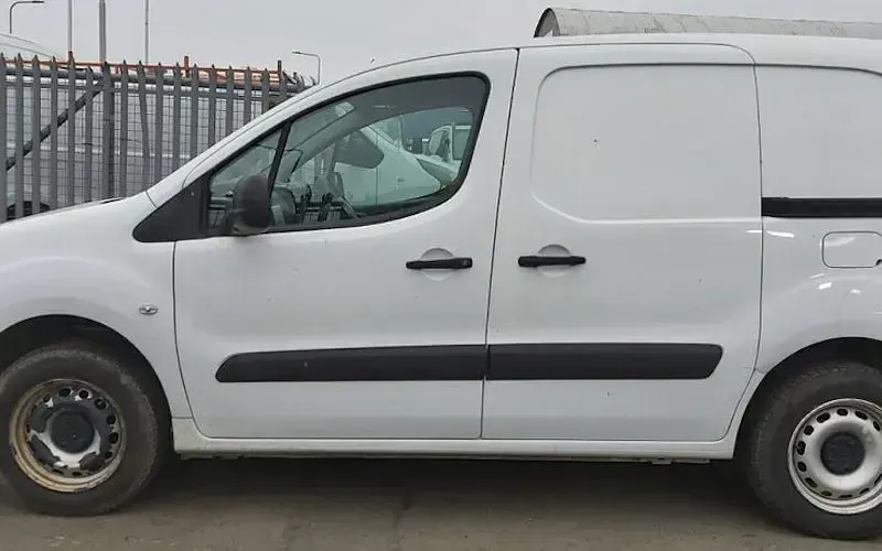 Used Citroën Berlingo XTR 90 HP (66 kW) 2016 White MPV