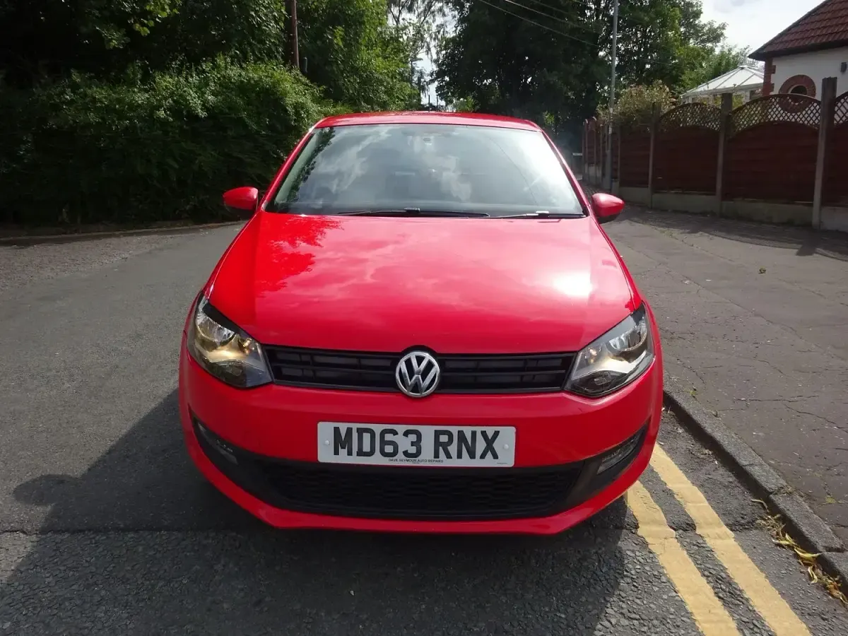 Used VW Polo Edition 60 HP (44 kW) 2014 Red Hatchback
